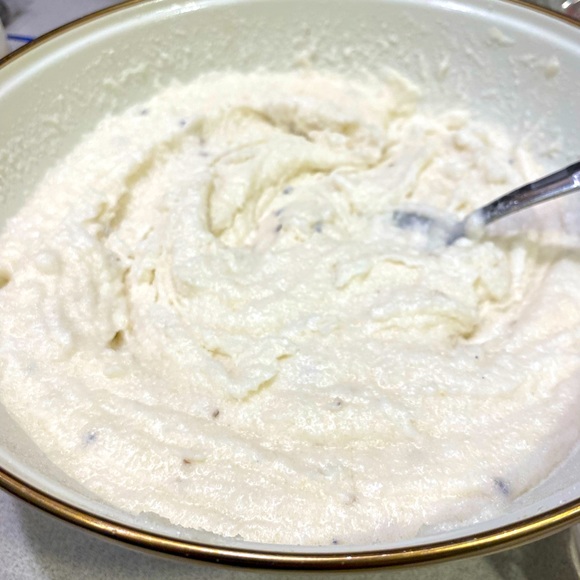 🛍️💥TRY ME Sale!!💥💥🛍️🫶🏼 Homemade fresh Lavender Face Scrub… - Picture 5 of 10